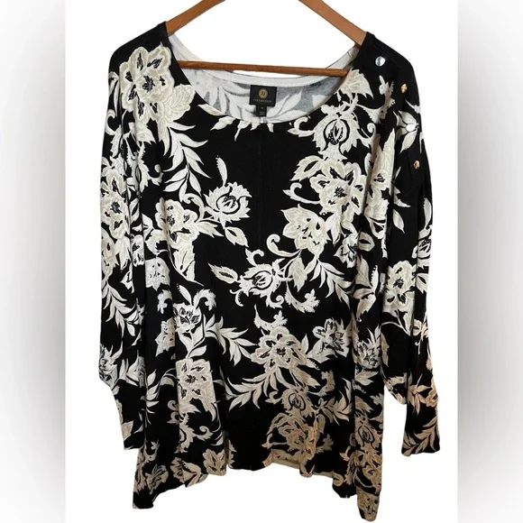 JM Collection Women's Size 3X Asymmetrical Hem Scoop Neck Long Sleeve Sweater - Picture 1 of 7